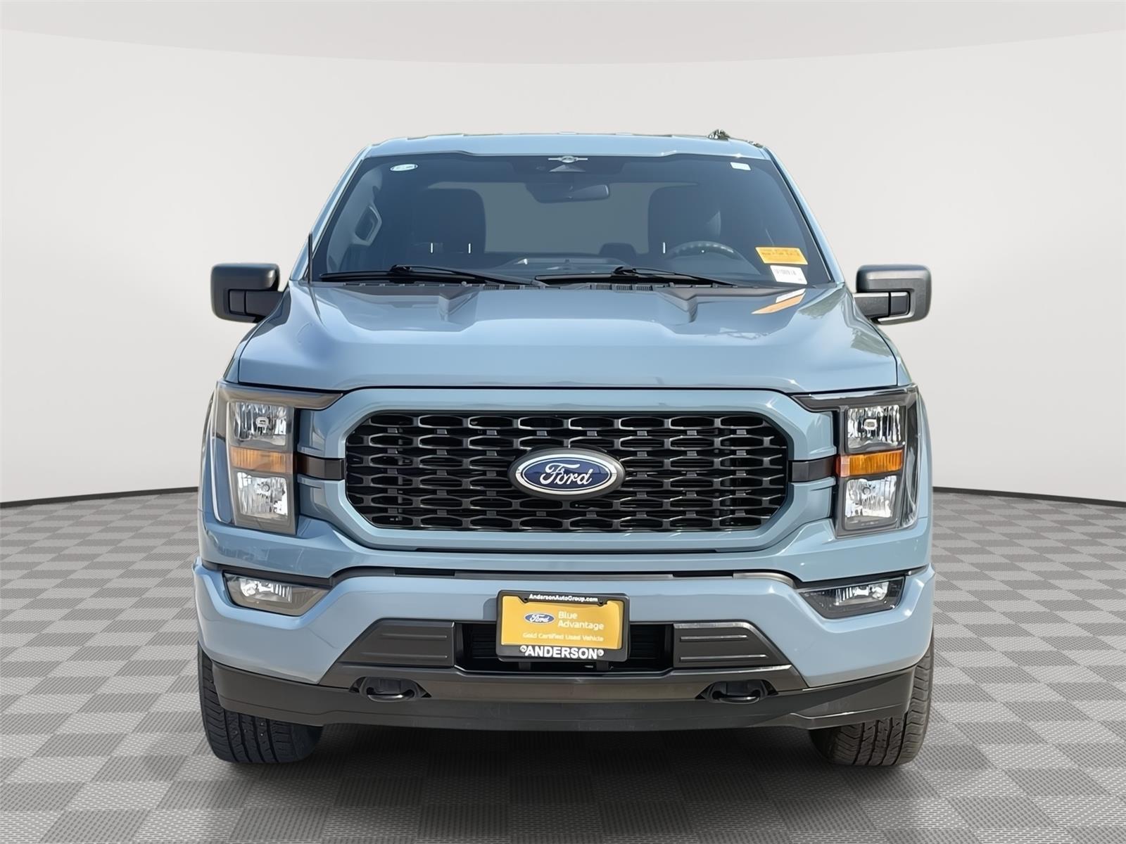 Vehicle photo 4