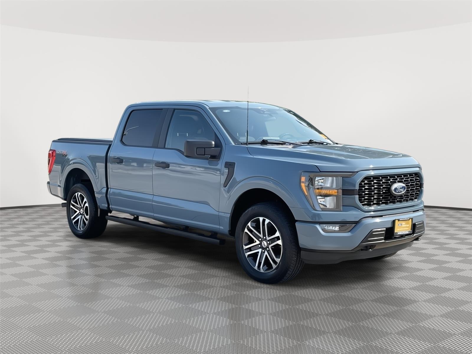 Vehicle photo 5