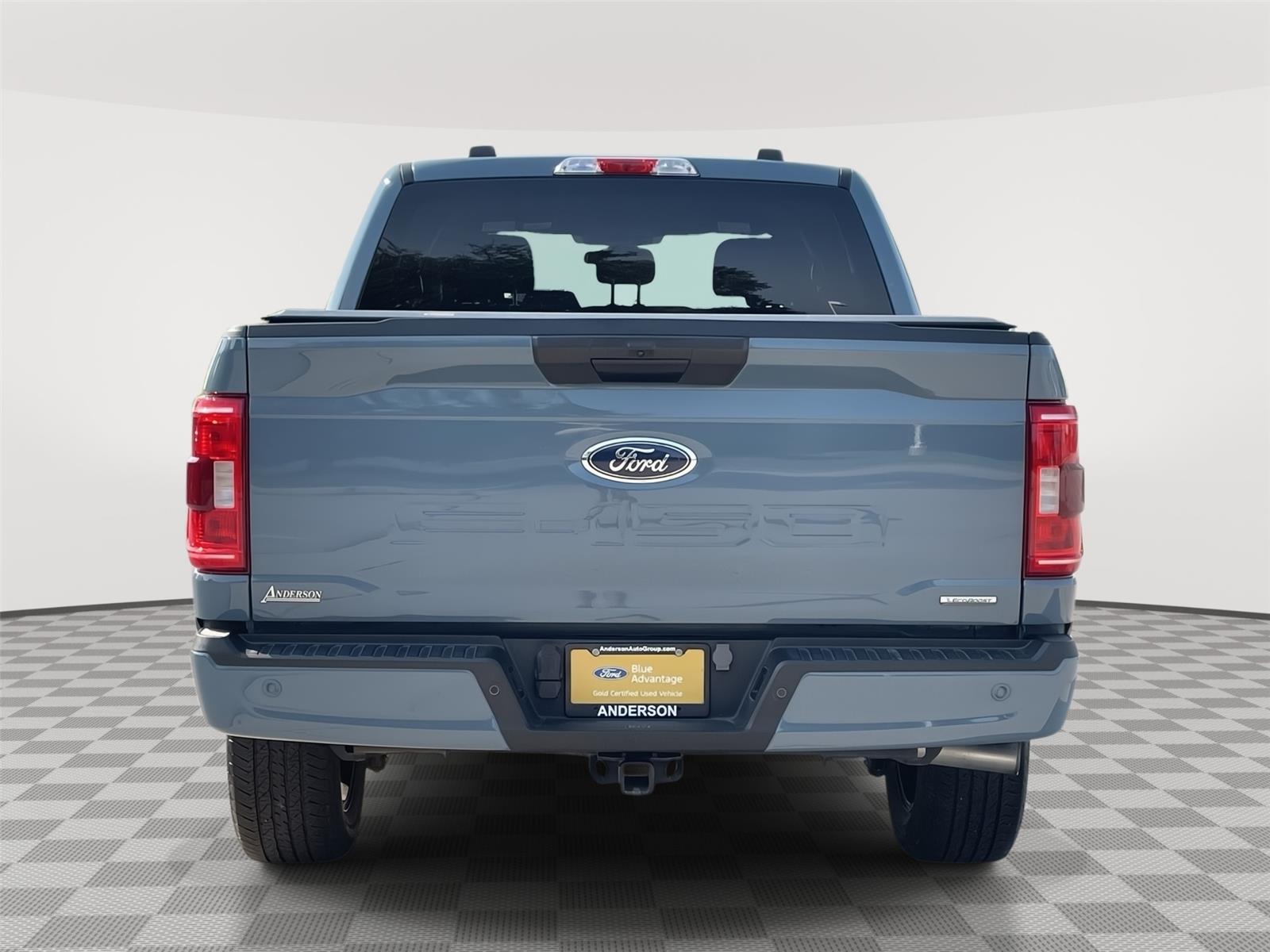 Vehicle photo 8
