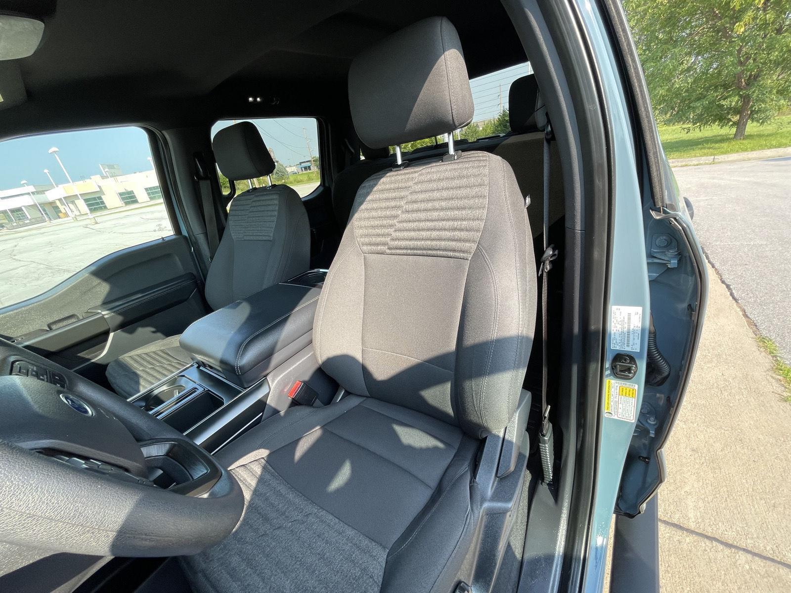 Vehicle photo 17