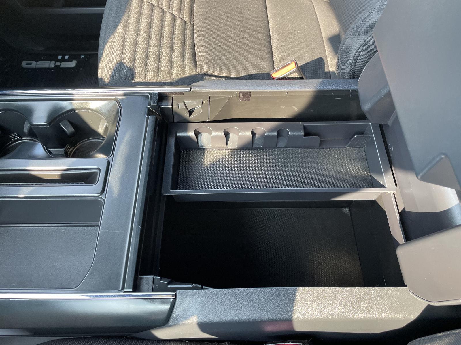 Vehicle photo 31