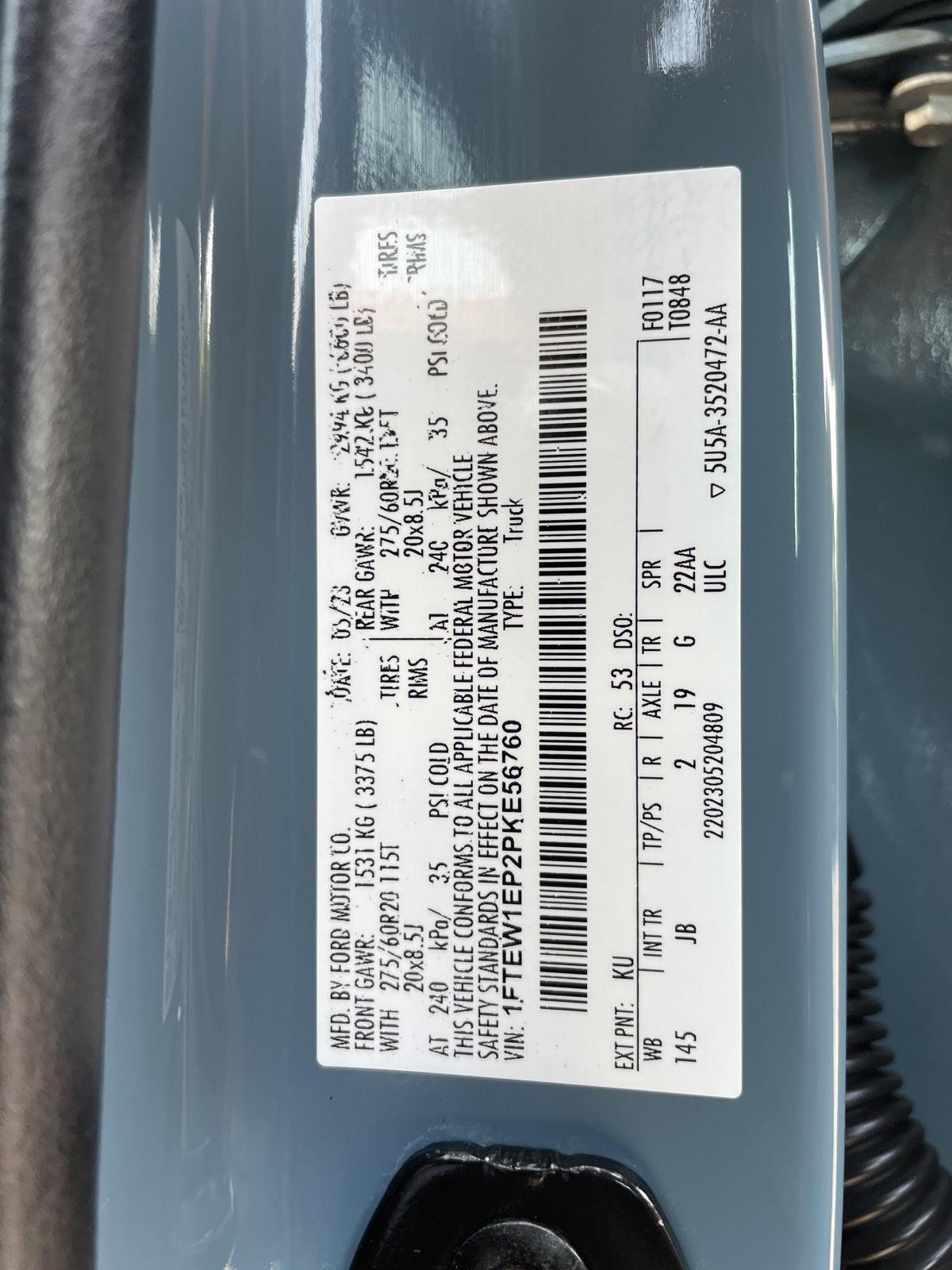 Vehicle photo 32