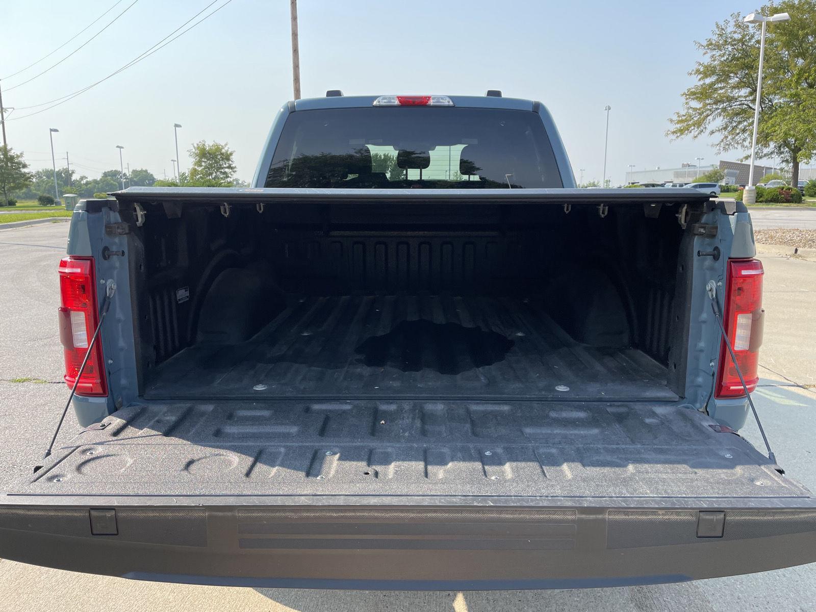 Vehicle photo 34
