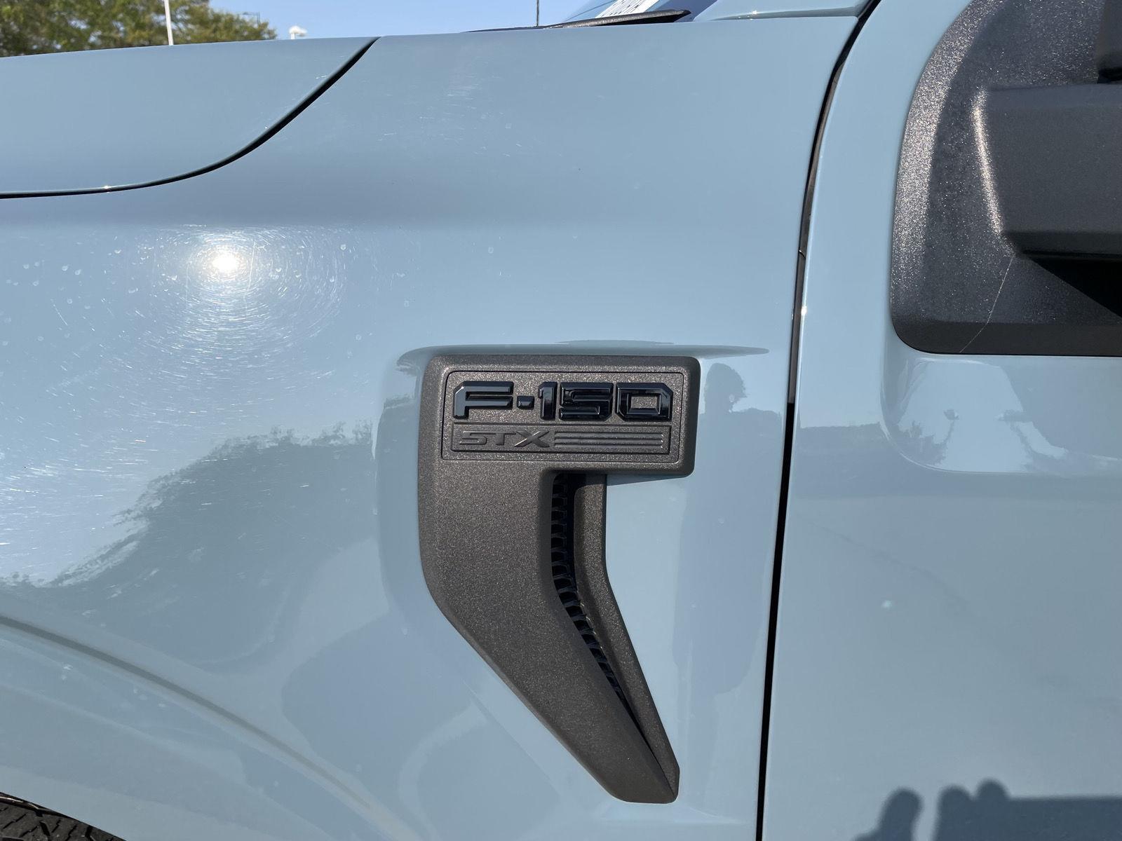 Vehicle photo 36