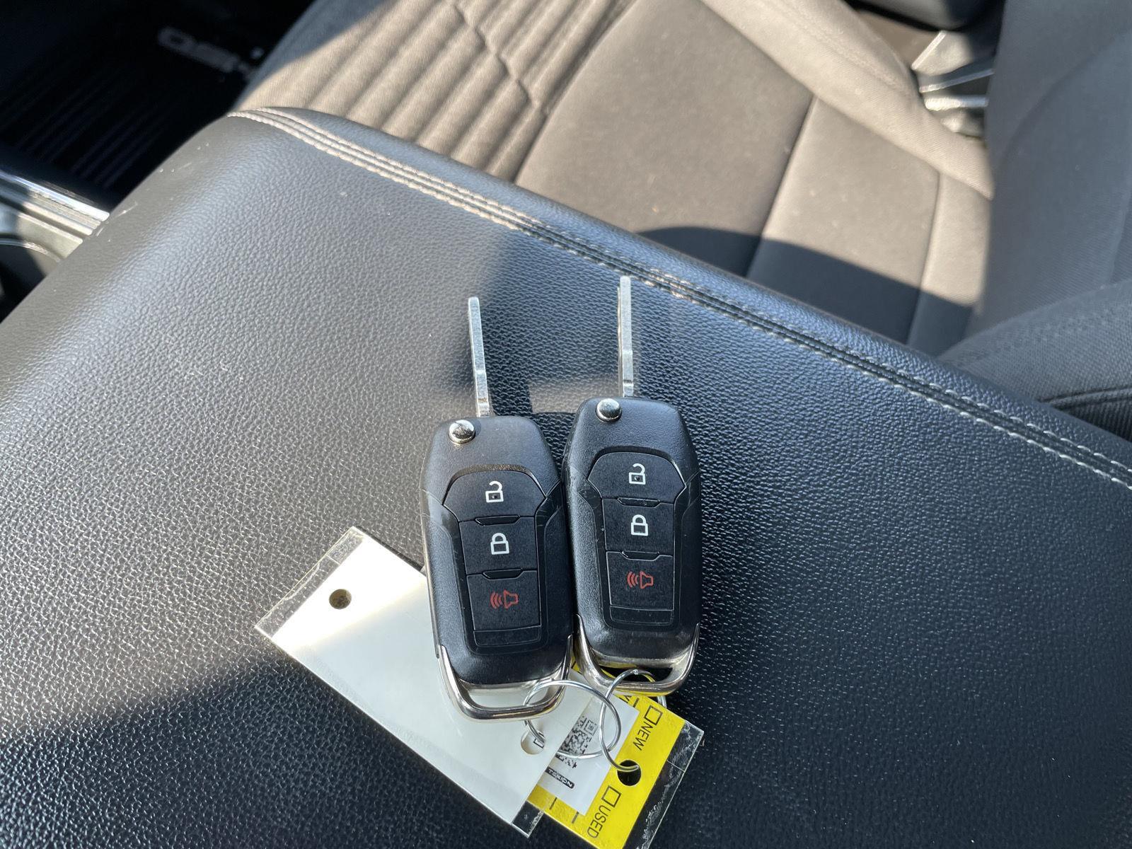 Vehicle photo 38