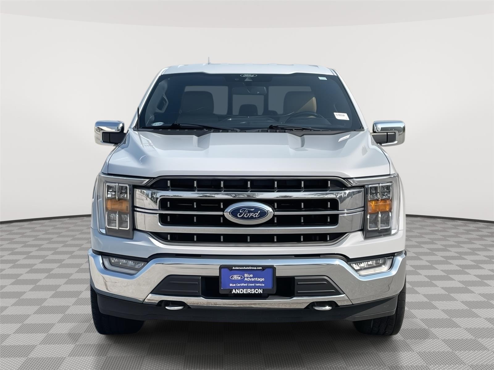 Vehicle photo 4