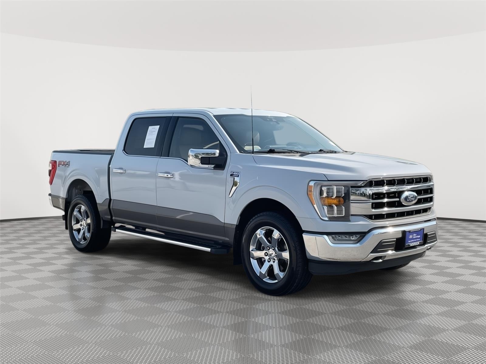 Vehicle photo 5