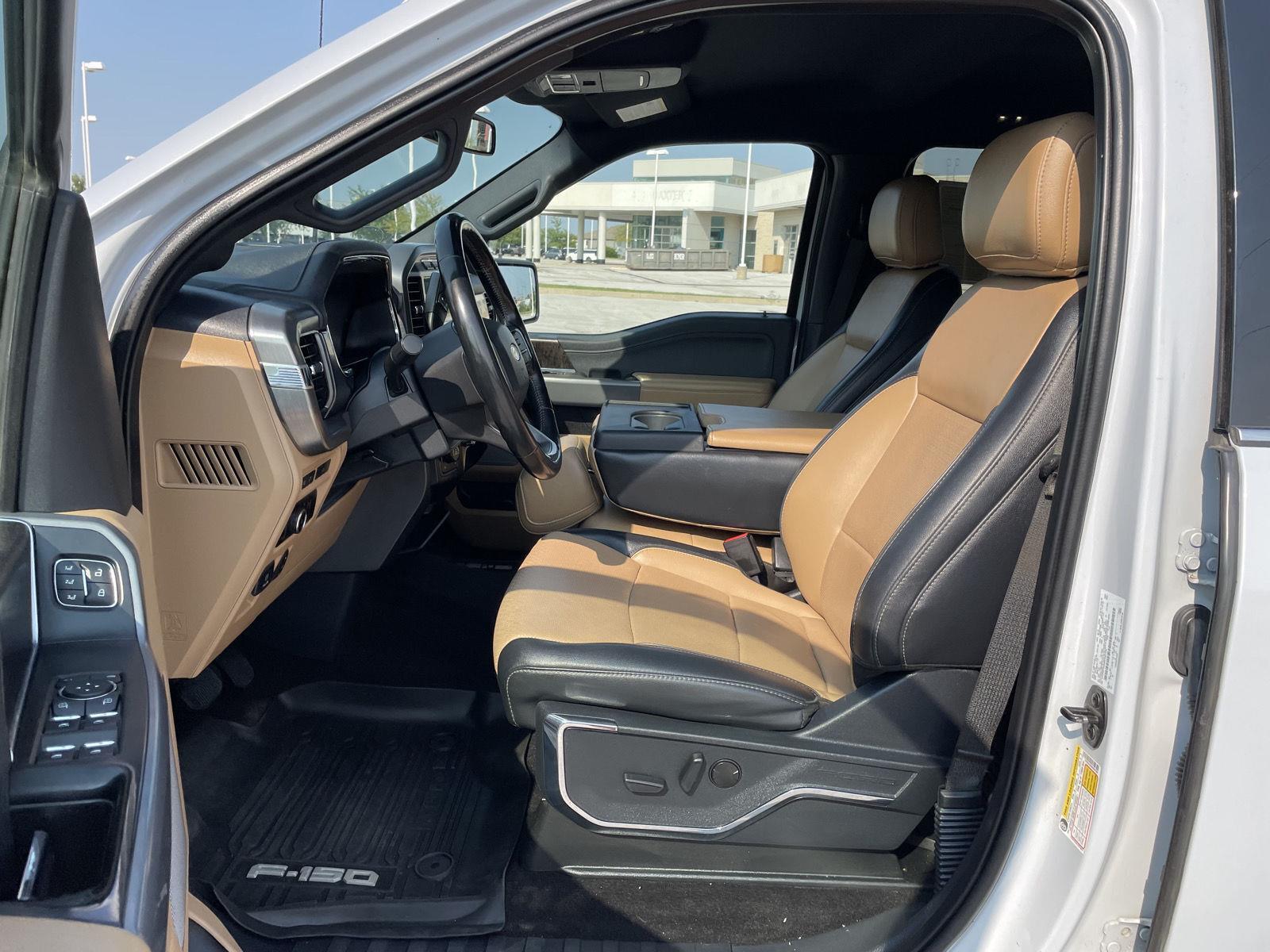 Vehicle photo 17