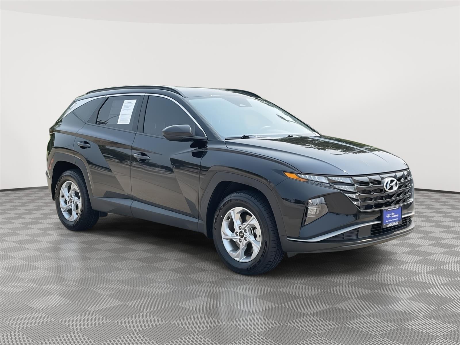 Vehicle photo 5