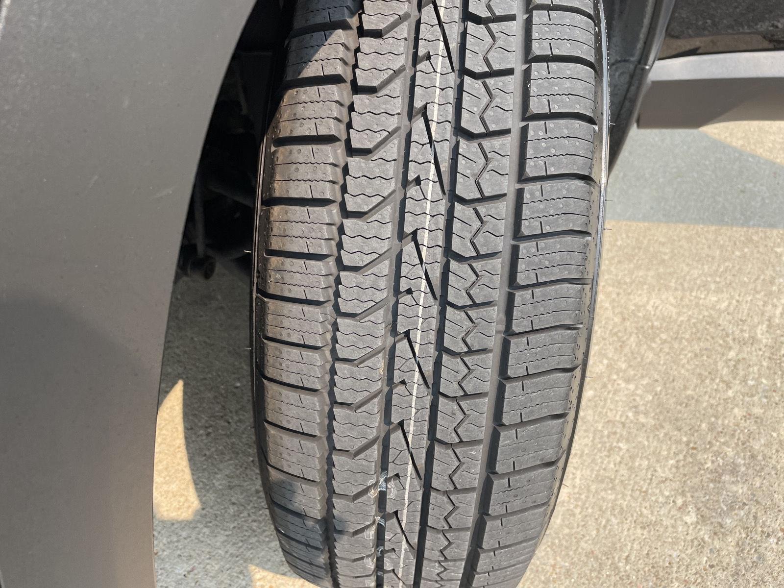 Vehicle photo 11