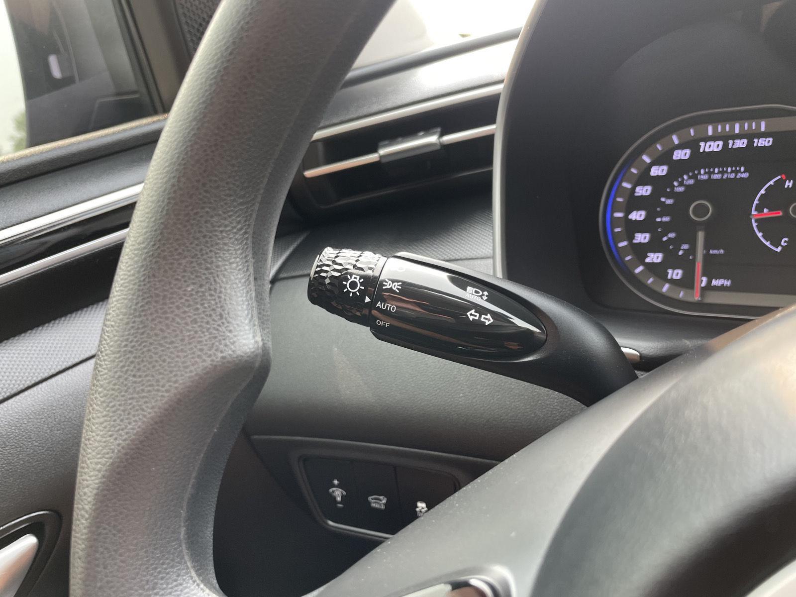 Vehicle photo 16