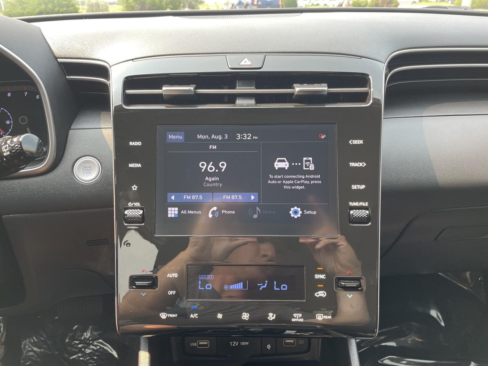 Vehicle photo 22