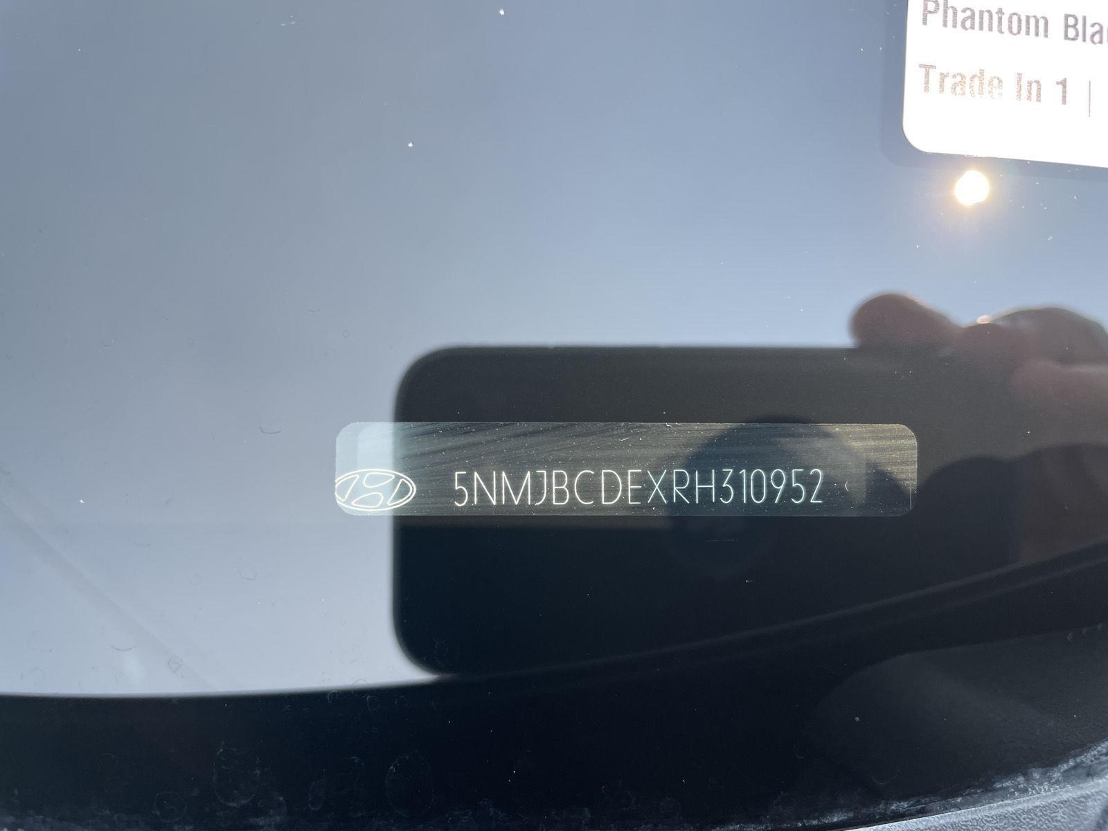 Vehicle photo 33