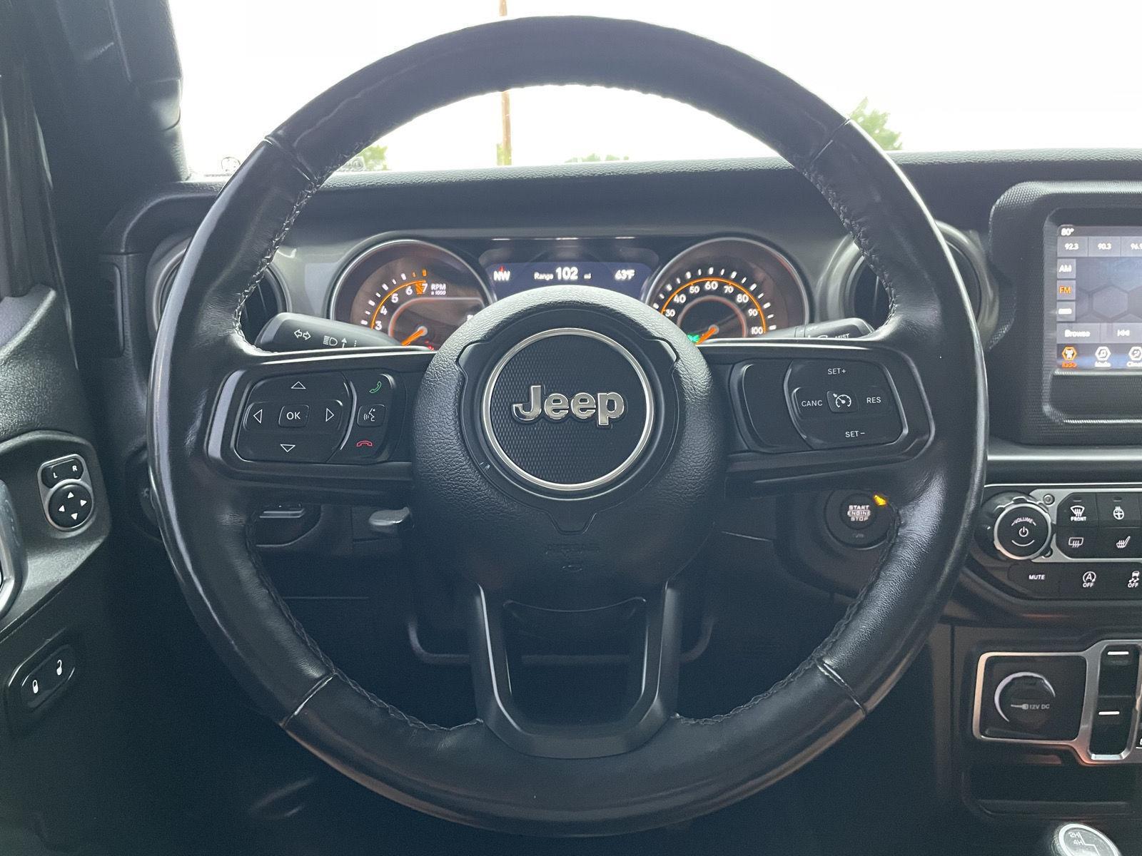 Vehicle photo 12