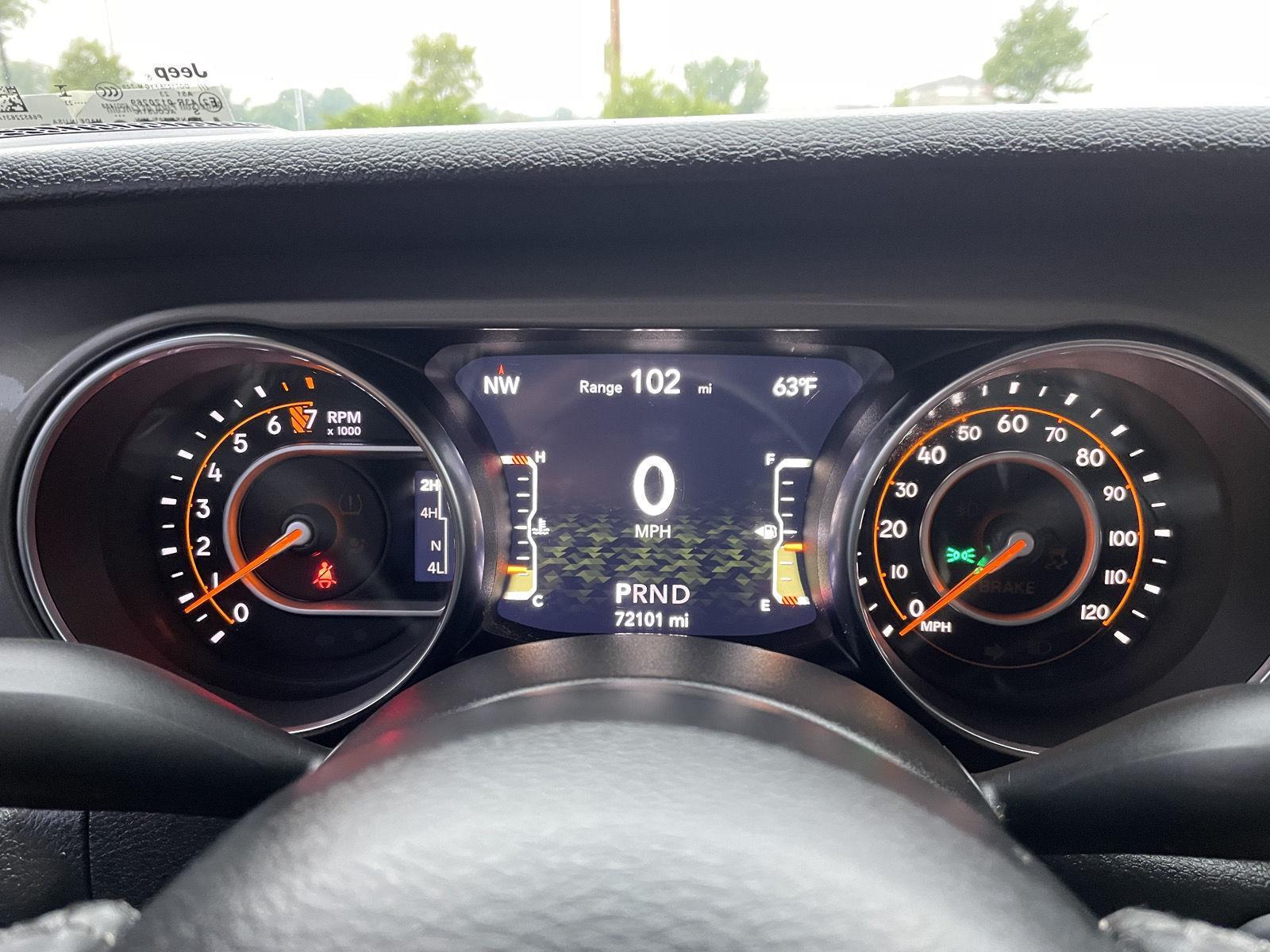 Vehicle photo 15