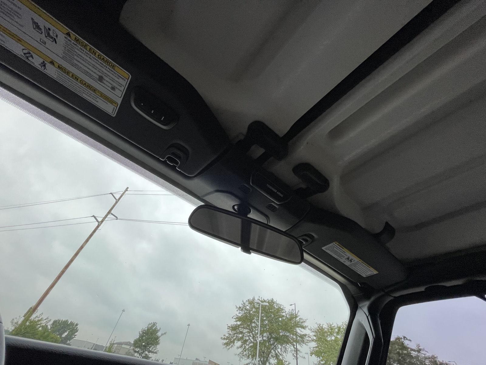 Vehicle photo 21