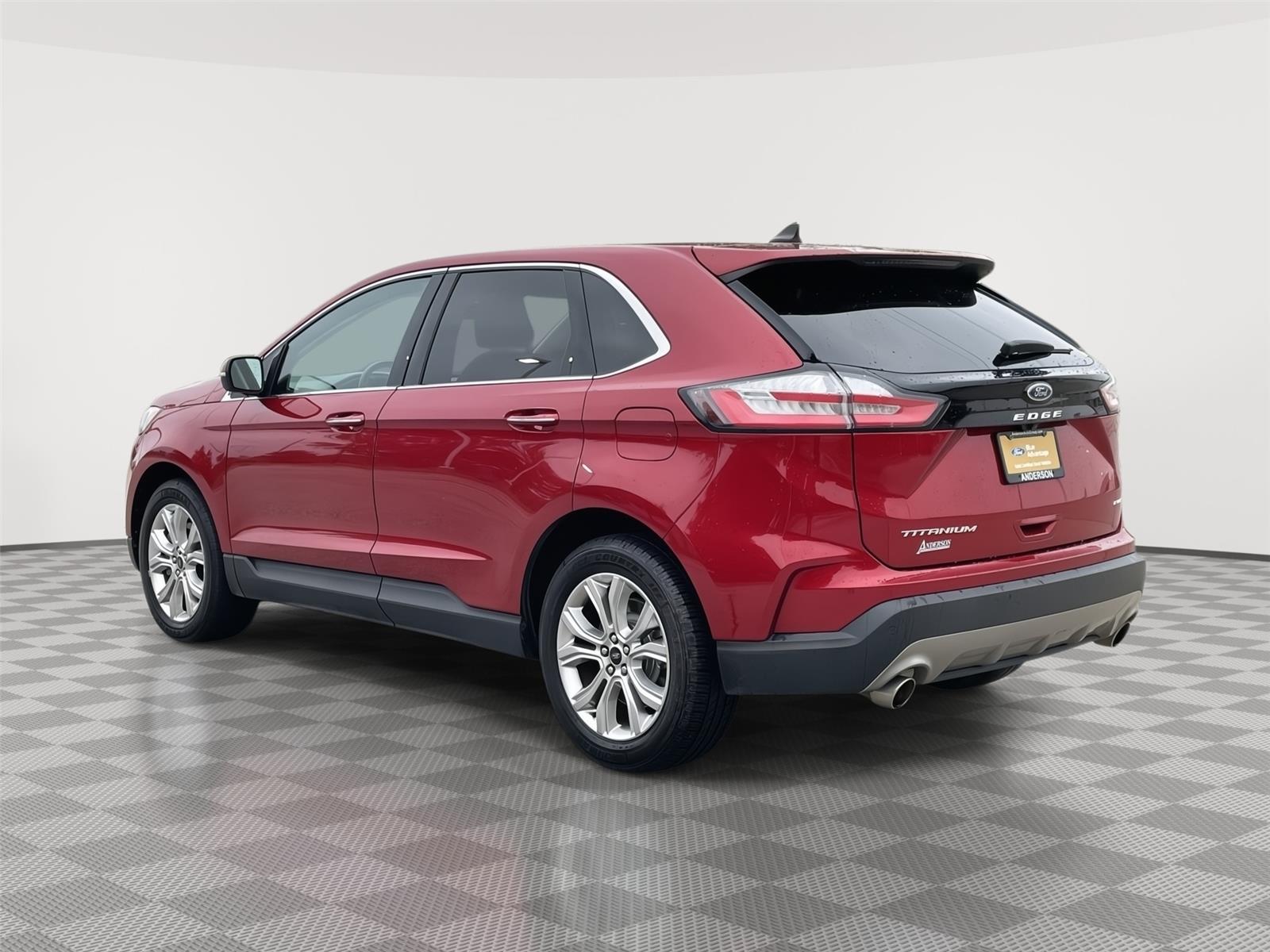 Vehicle photo 9