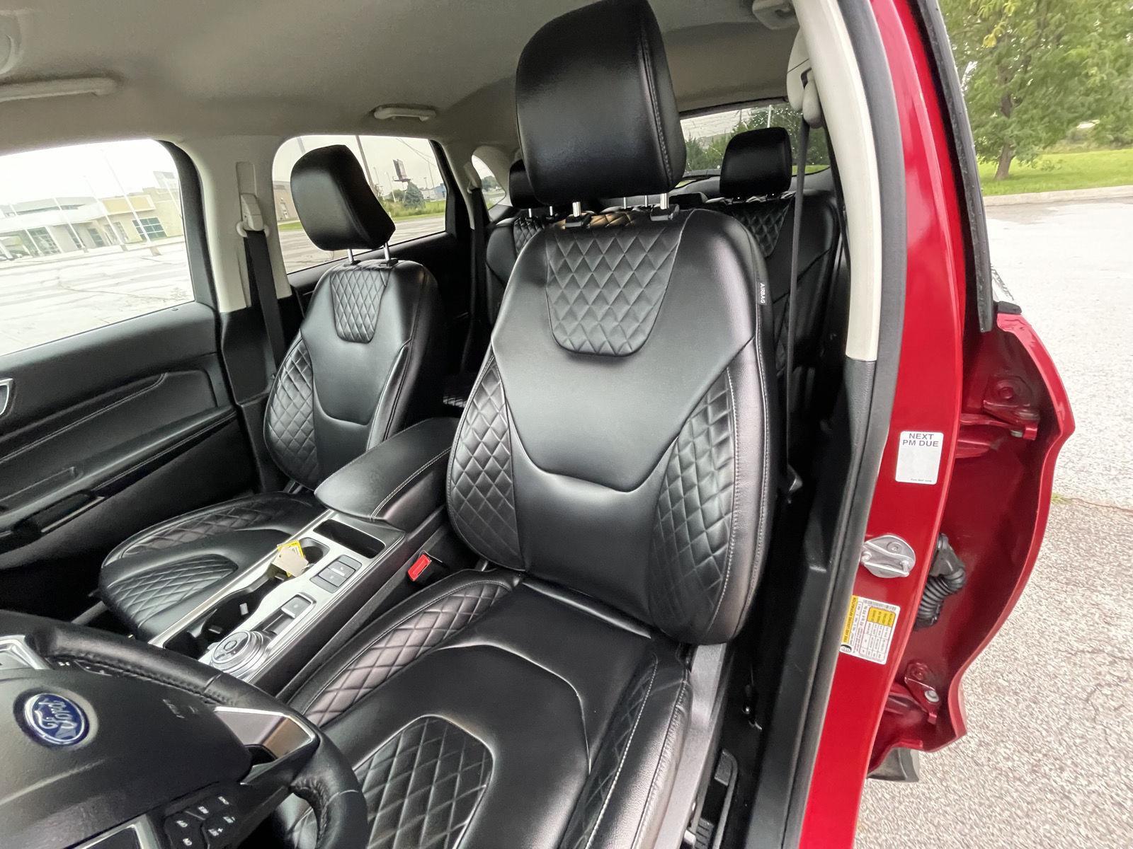 Vehicle photo 18