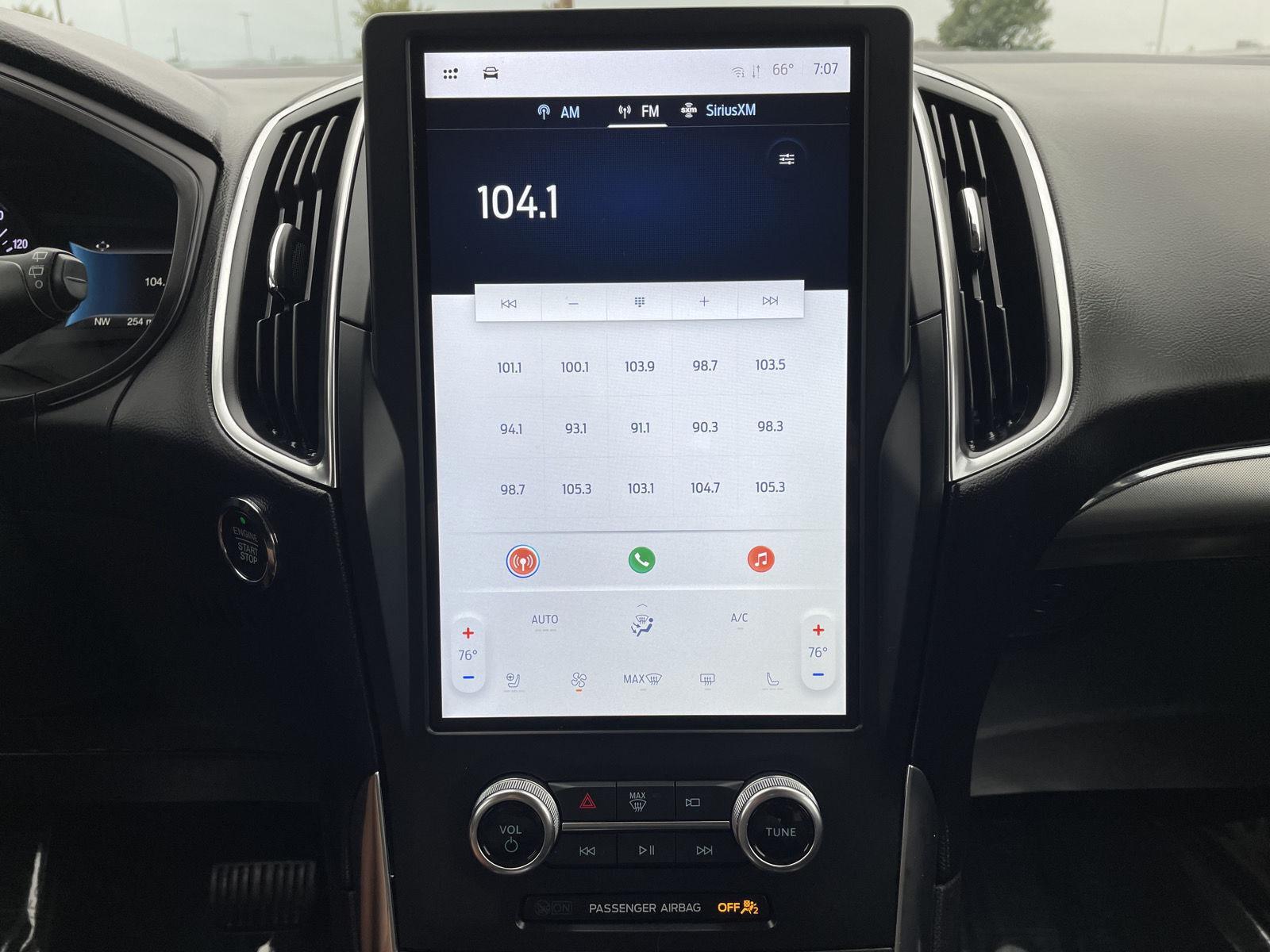 Vehicle photo 22