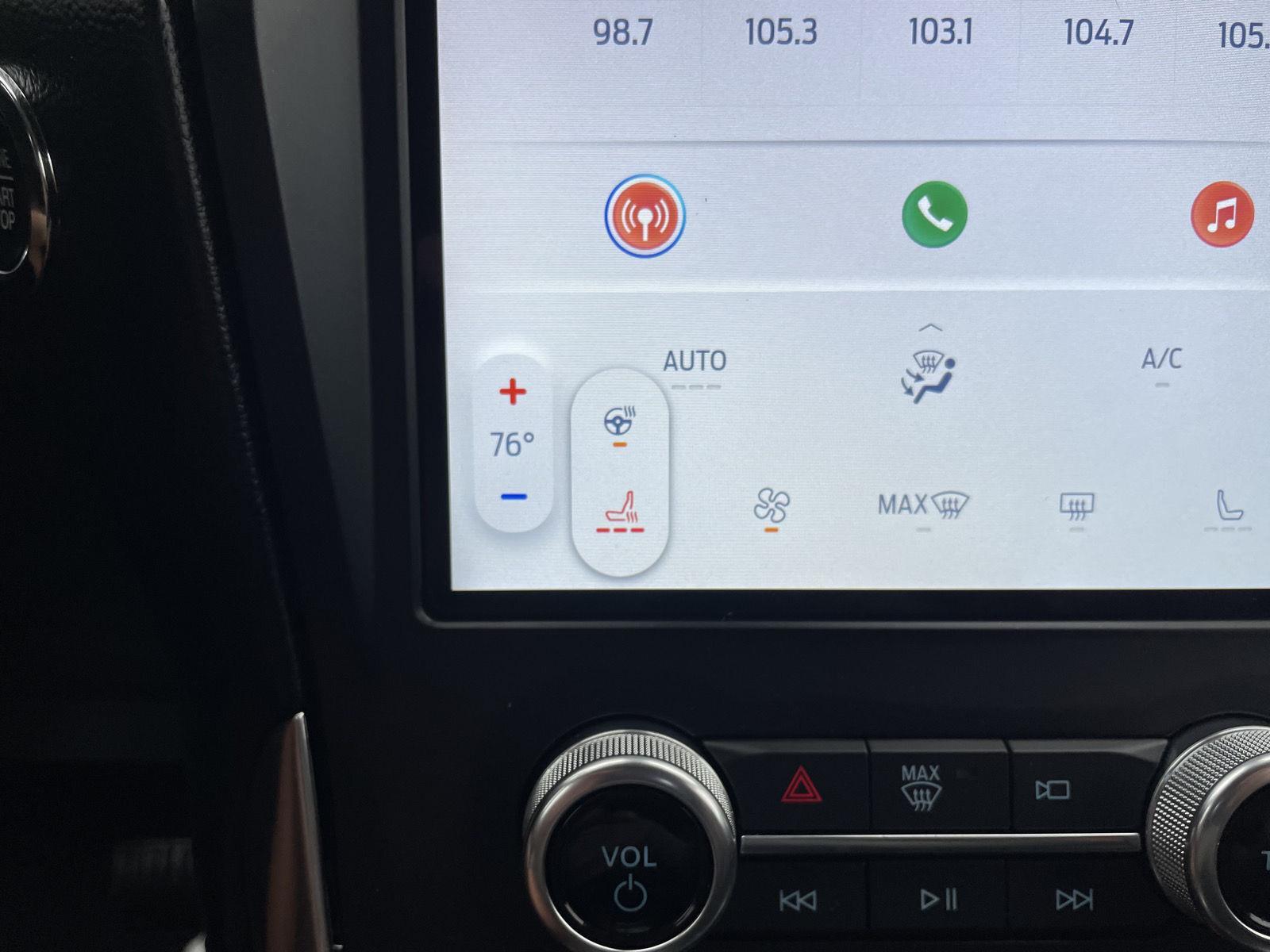 Vehicle photo 26