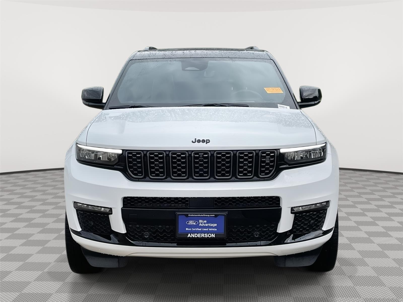 Vehicle photo 4