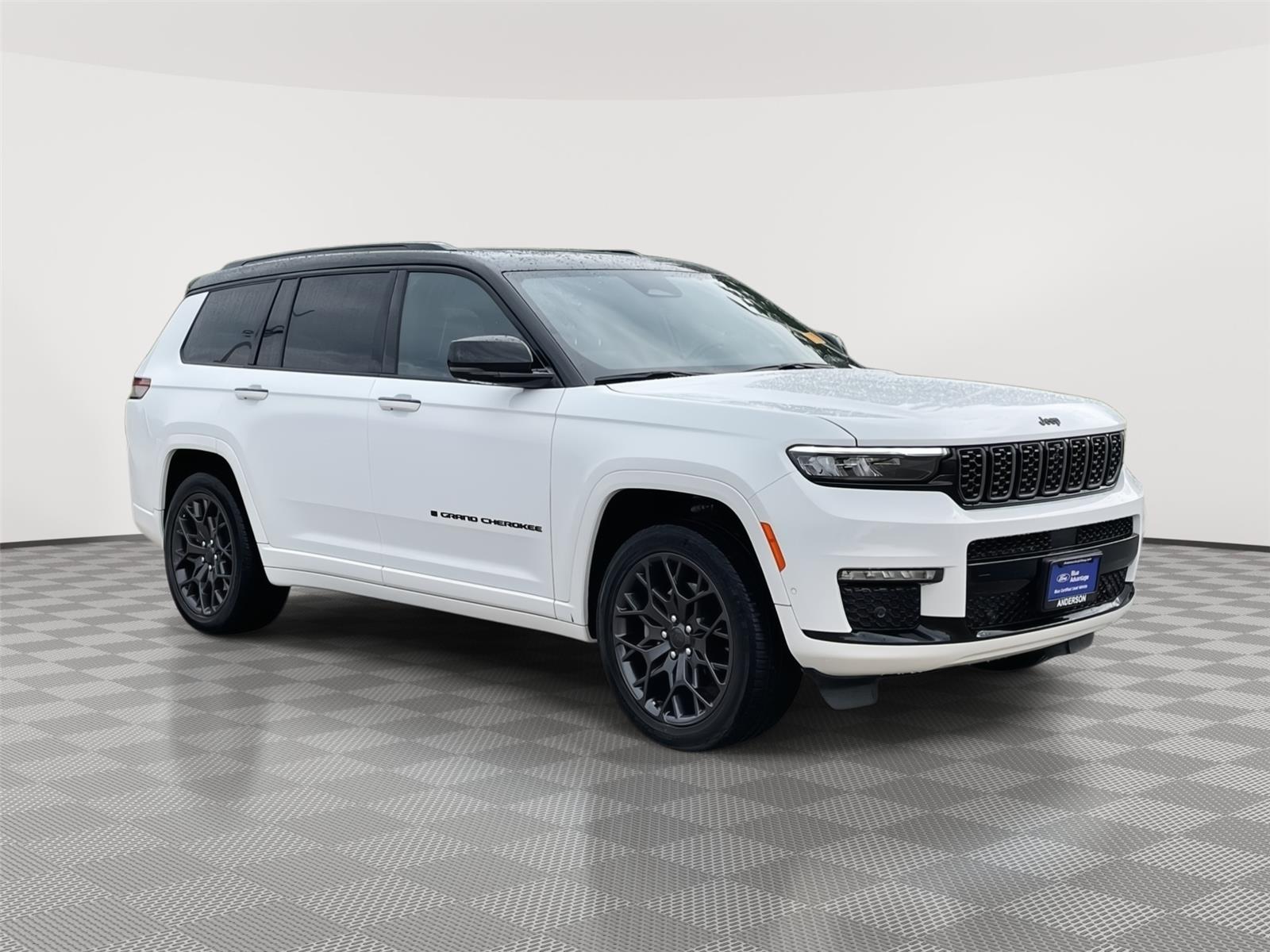 Vehicle photo 5