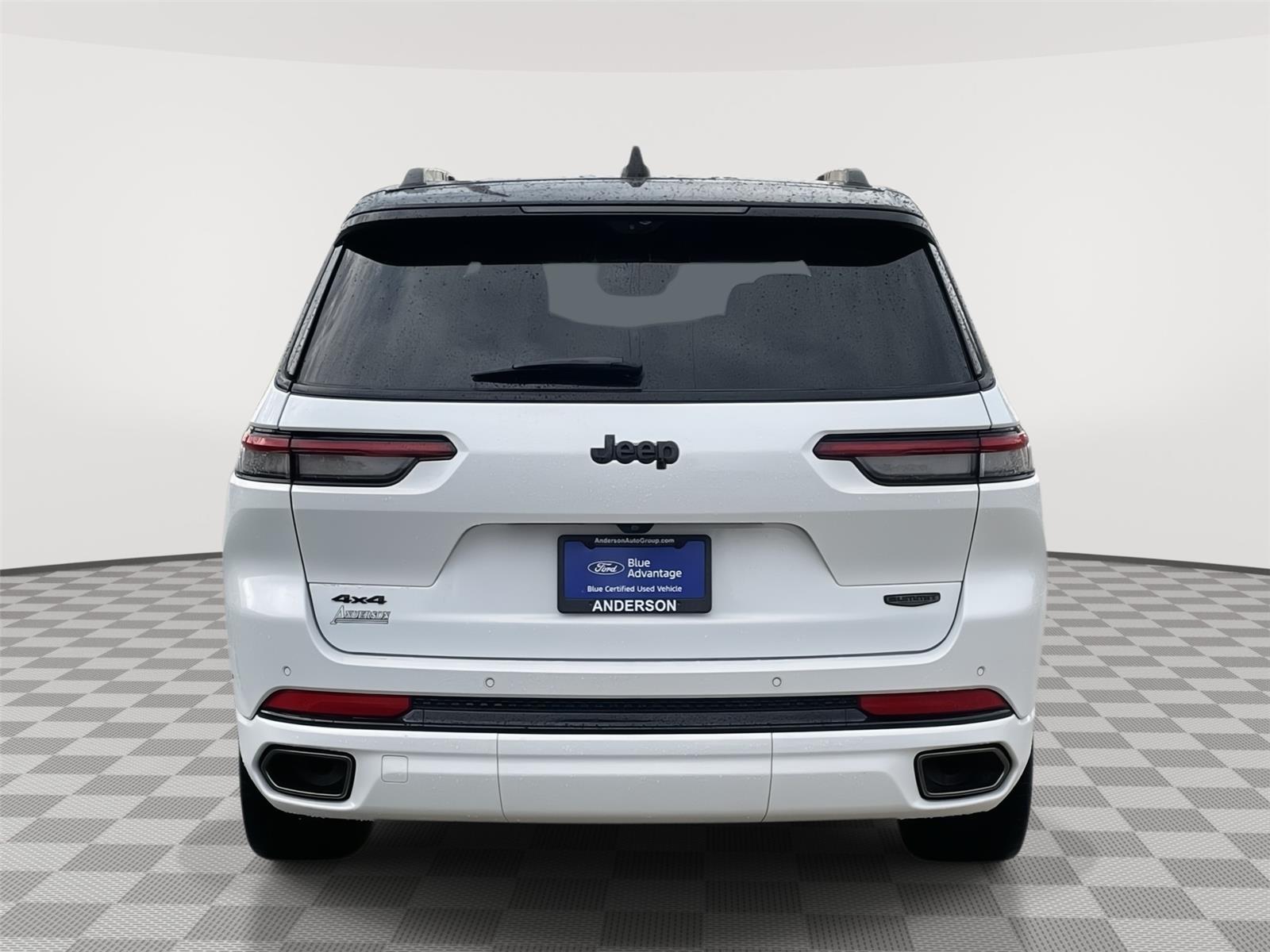 Vehicle photo 8