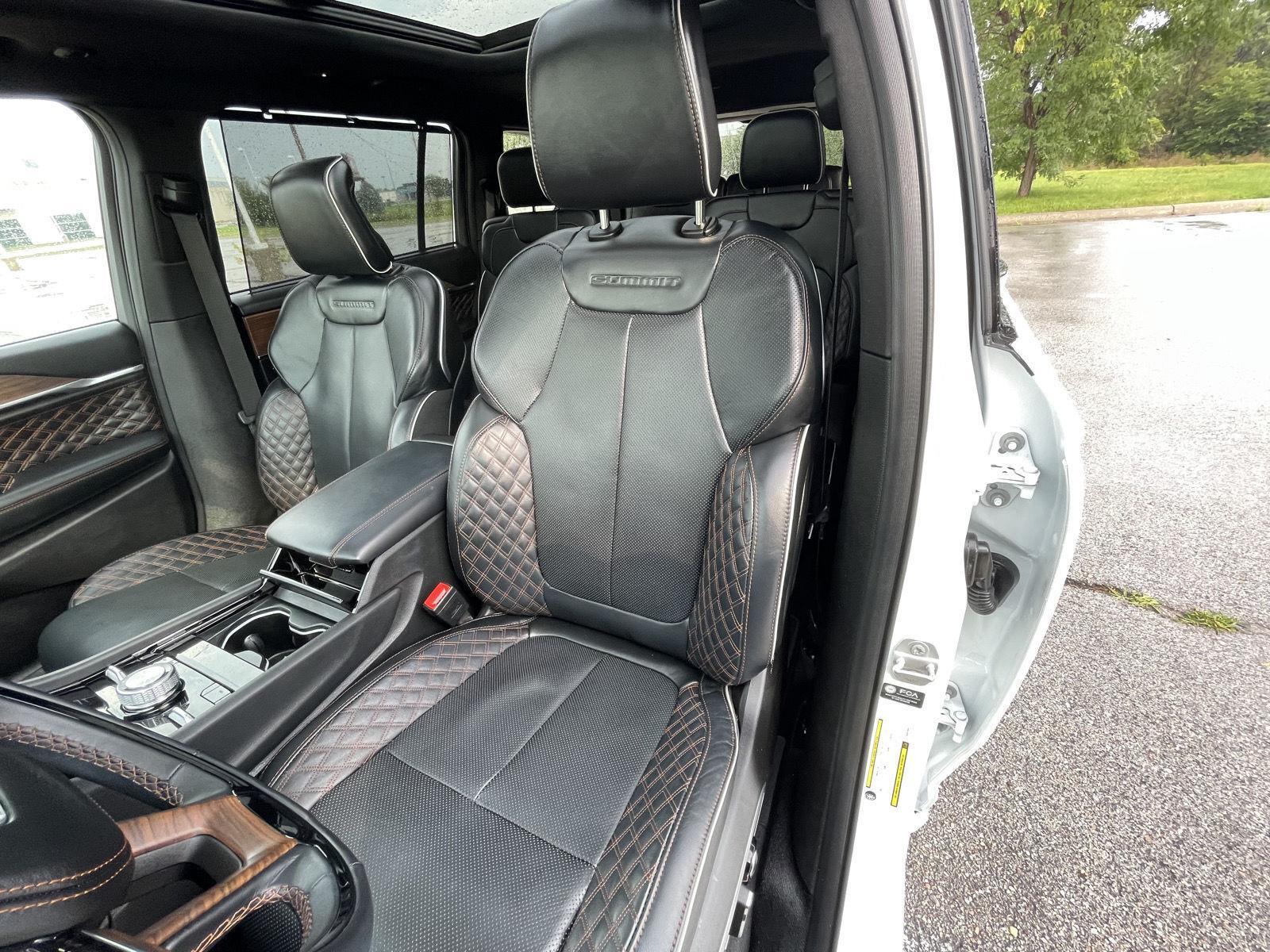 Vehicle photo 18