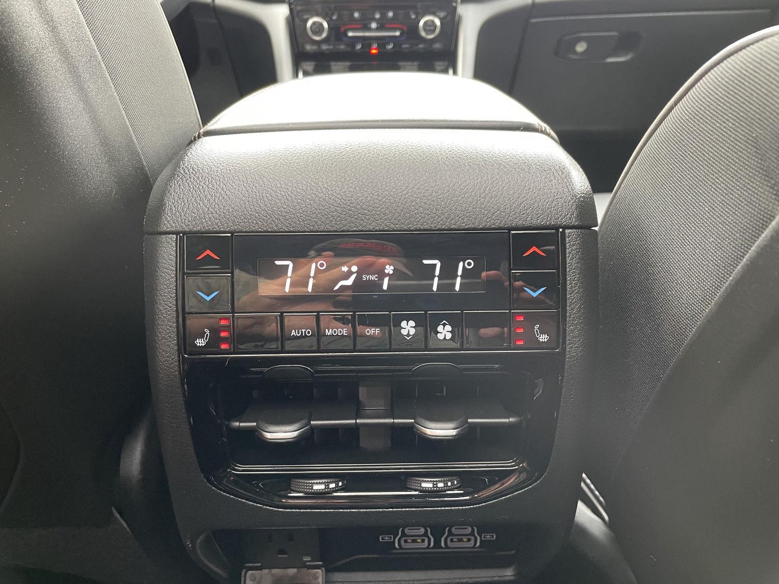 Vehicle photo 21