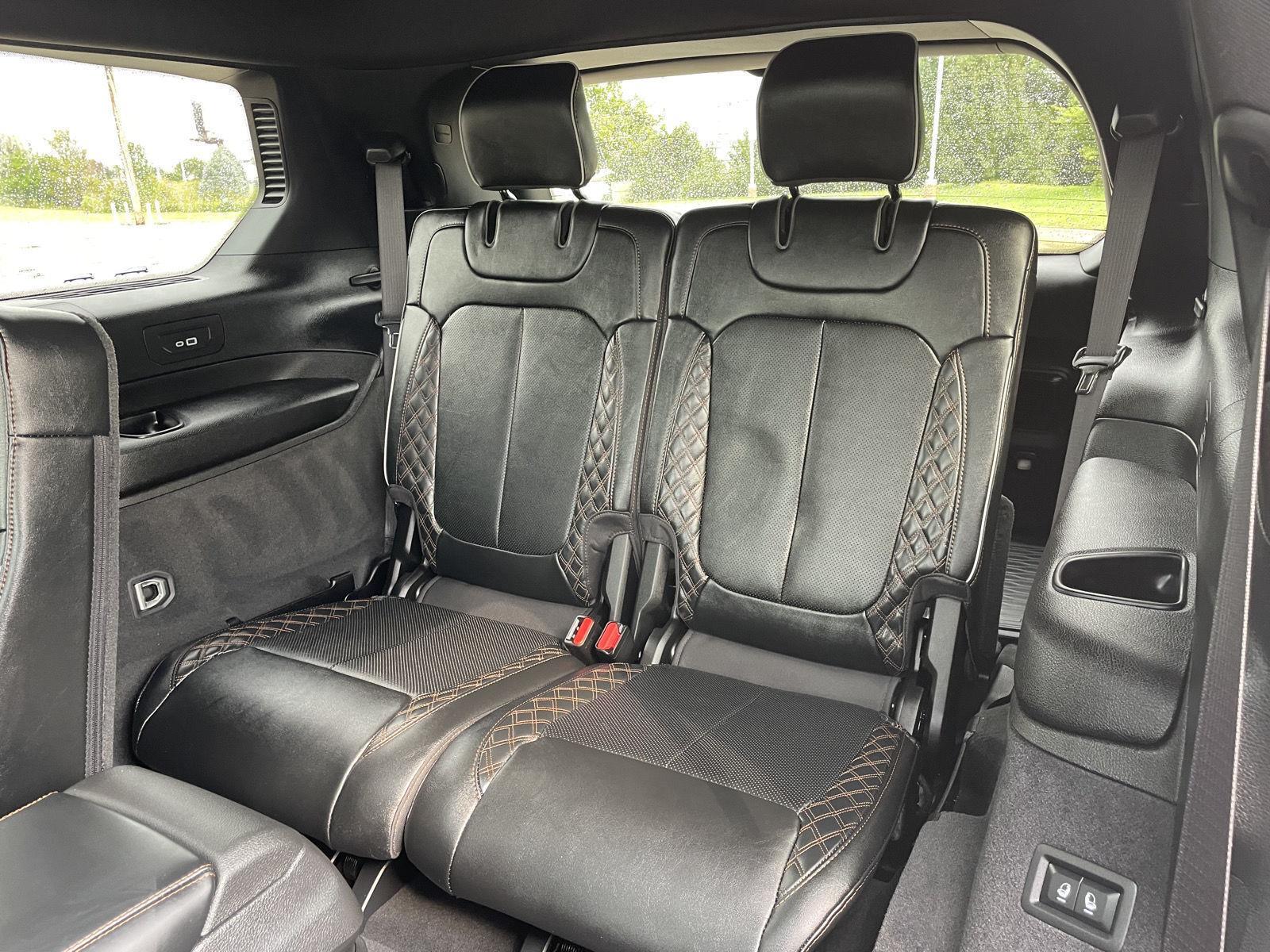 Vehicle photo 23