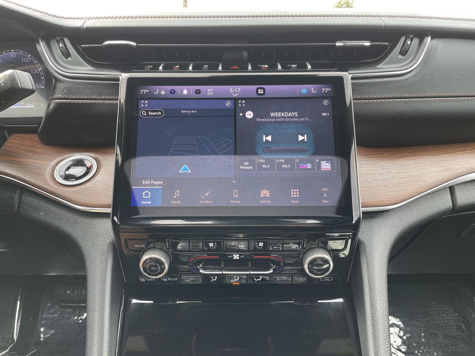 Vehicle photo 26