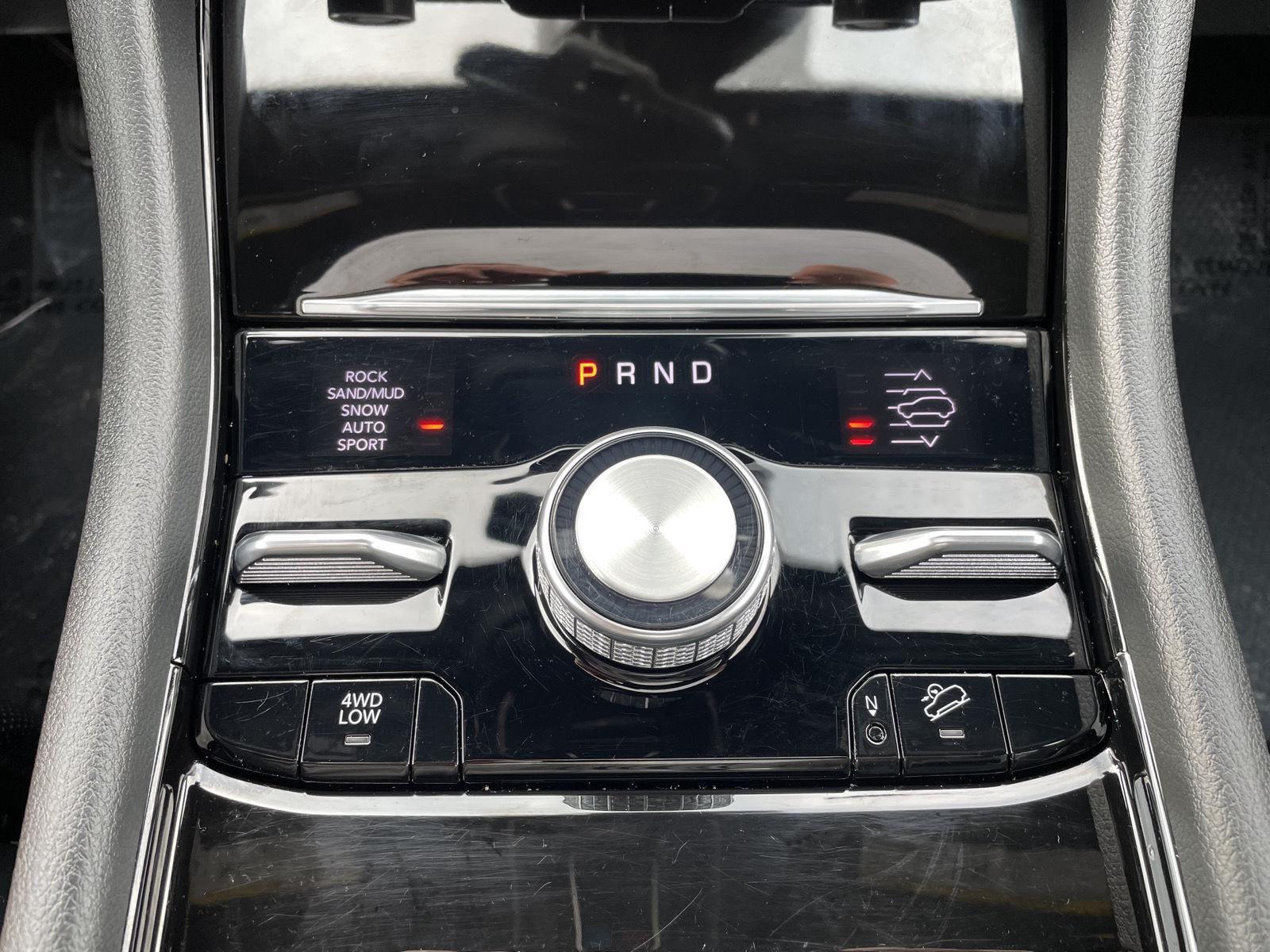 Vehicle photo 36