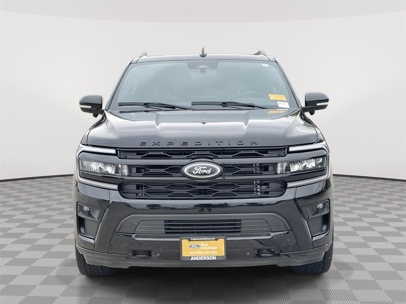 Vehicle photo 4