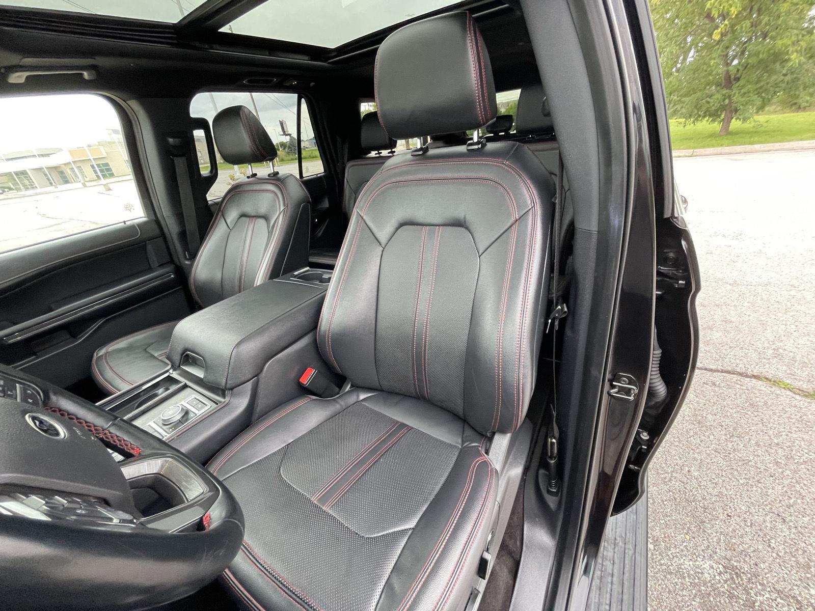 Vehicle photo 18
