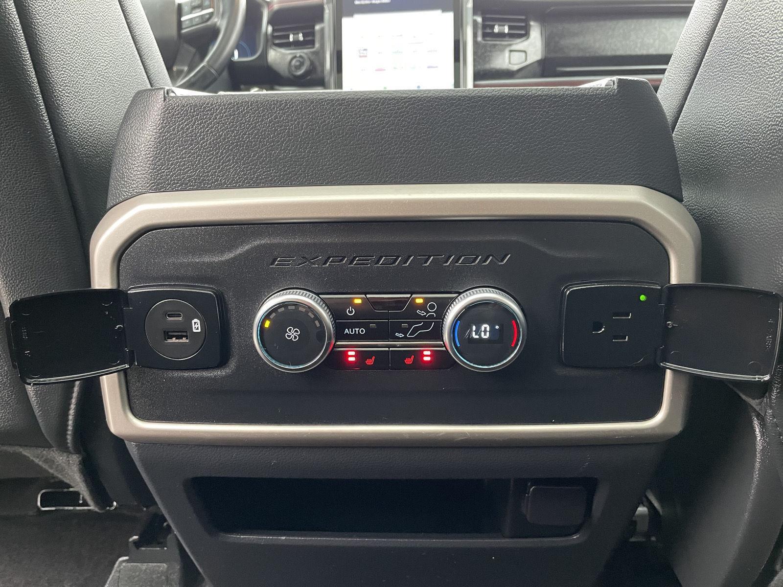 Vehicle photo 22