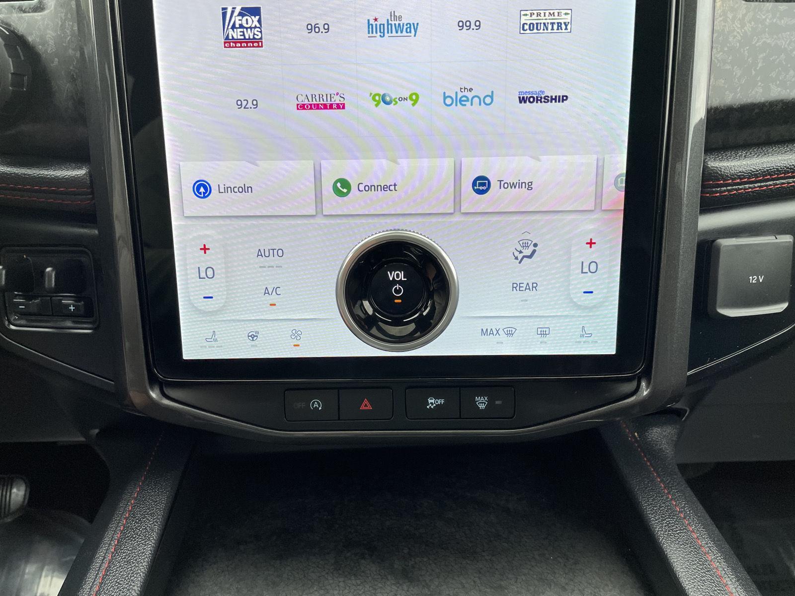 Vehicle photo 31
