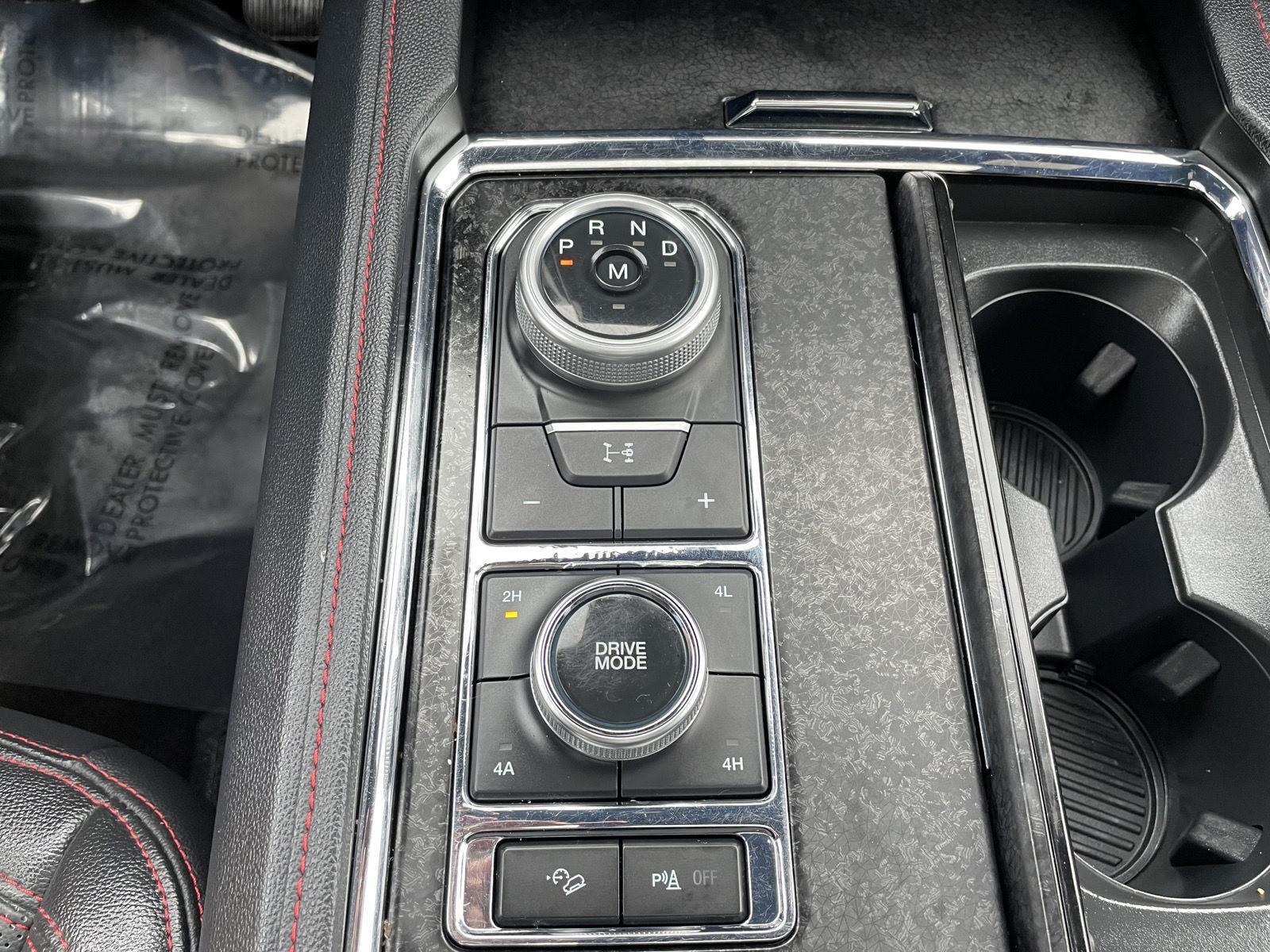 Vehicle photo 35