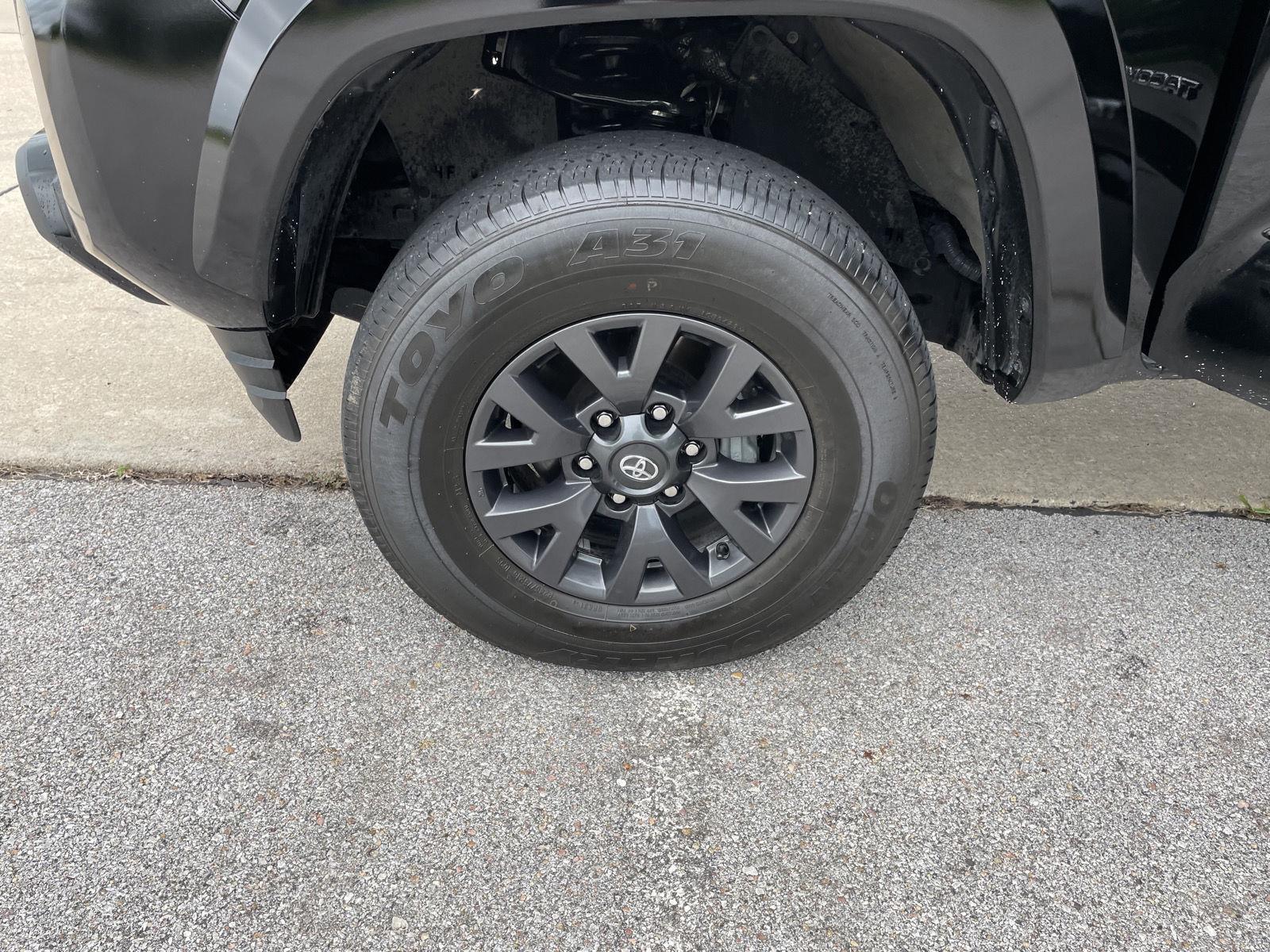 Vehicle photo 10