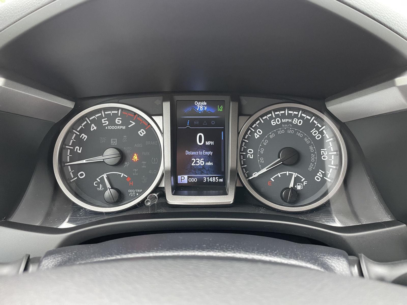 Vehicle photo 15