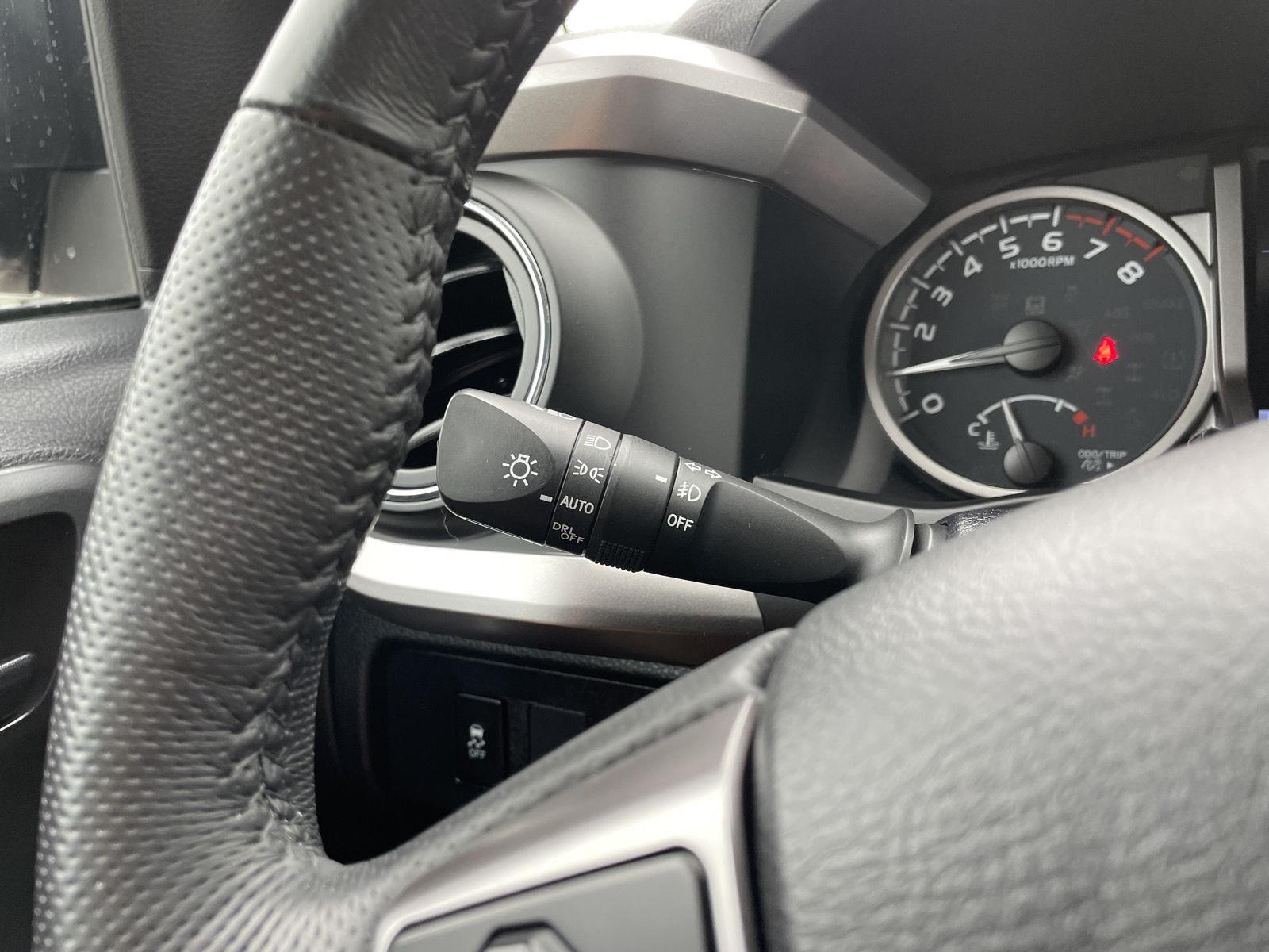 Vehicle photo 16