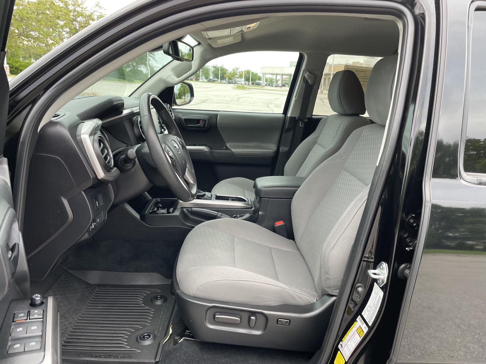 Vehicle photo 17