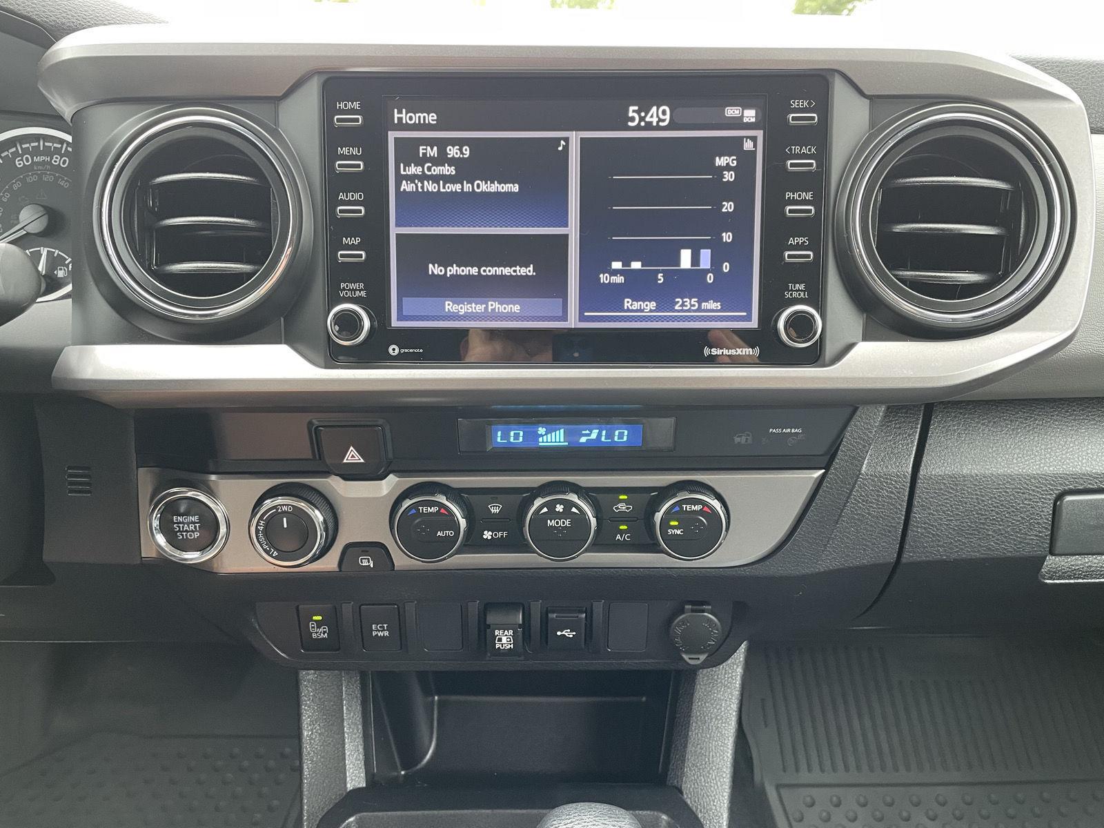 Vehicle photo 22