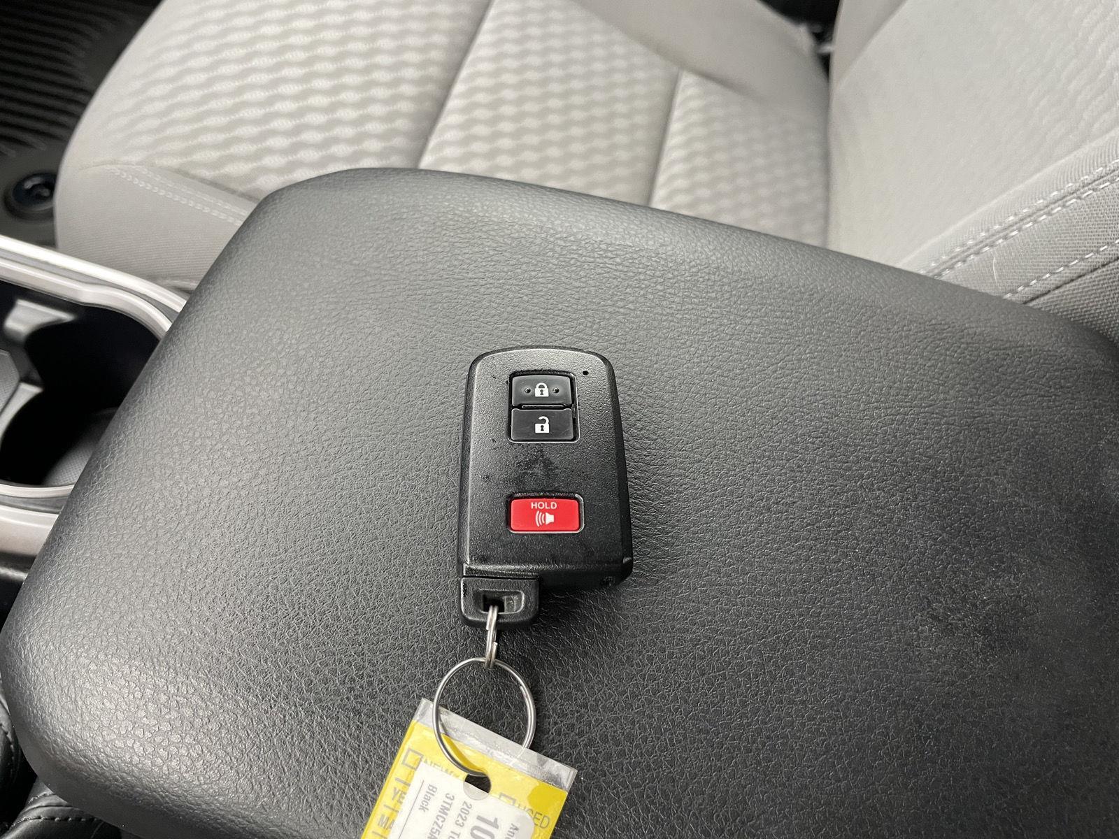 Vehicle photo 37