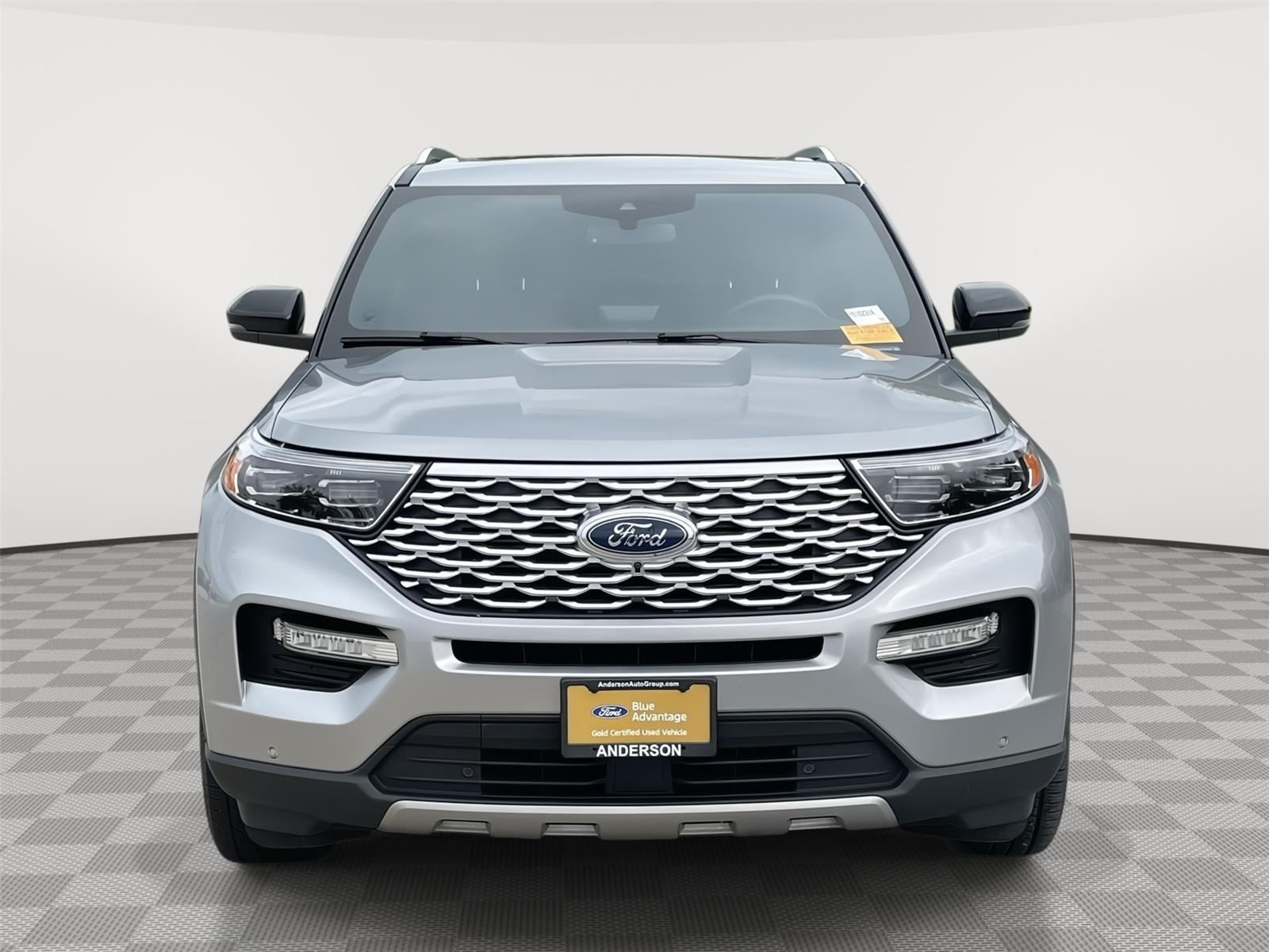 Vehicle photo 4
