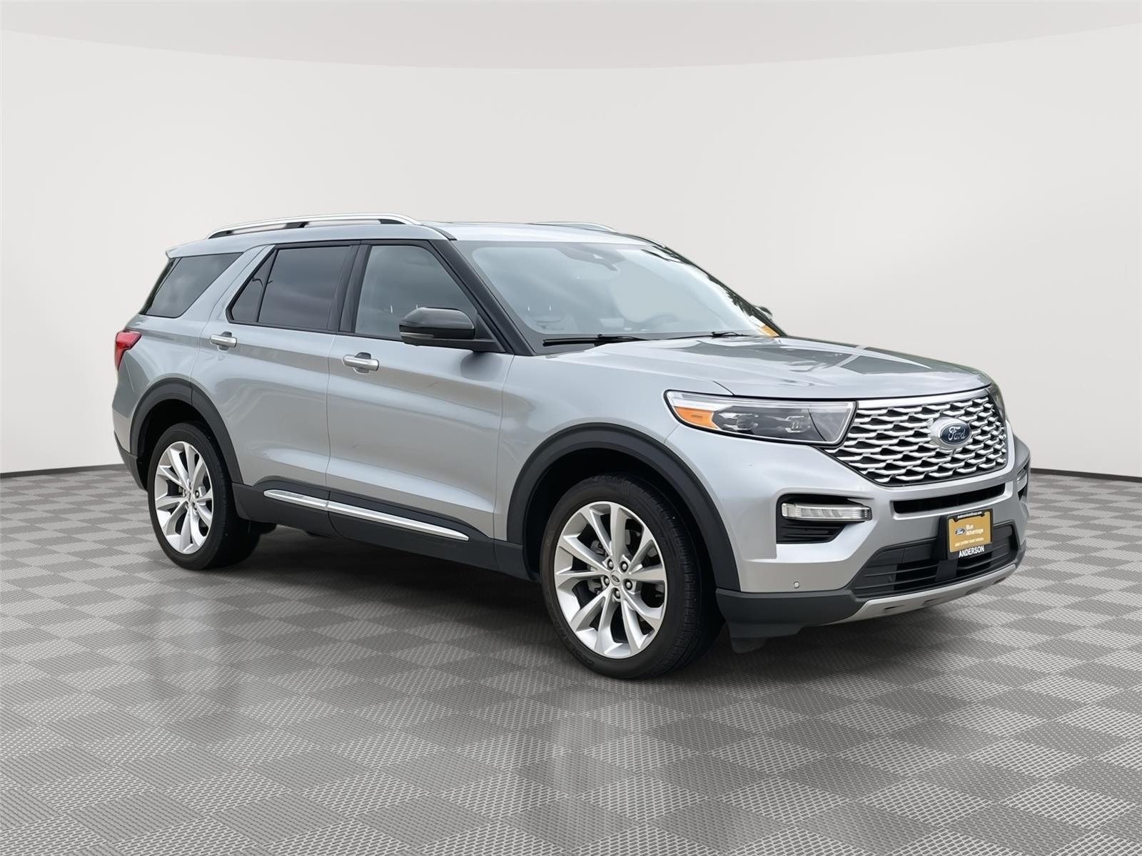 Vehicle photo 5