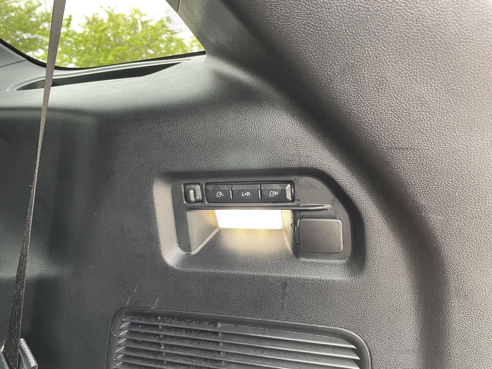 Vehicle photo 42