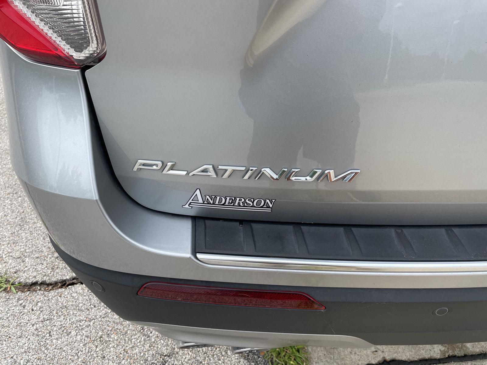 Vehicle photo 45