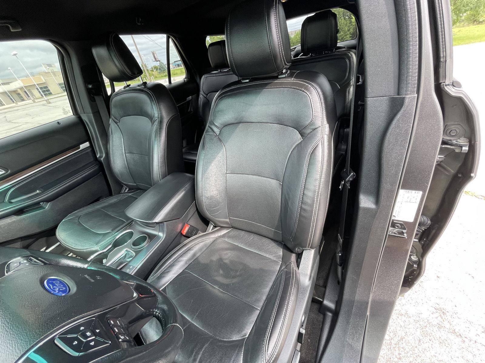 Vehicle photo 18