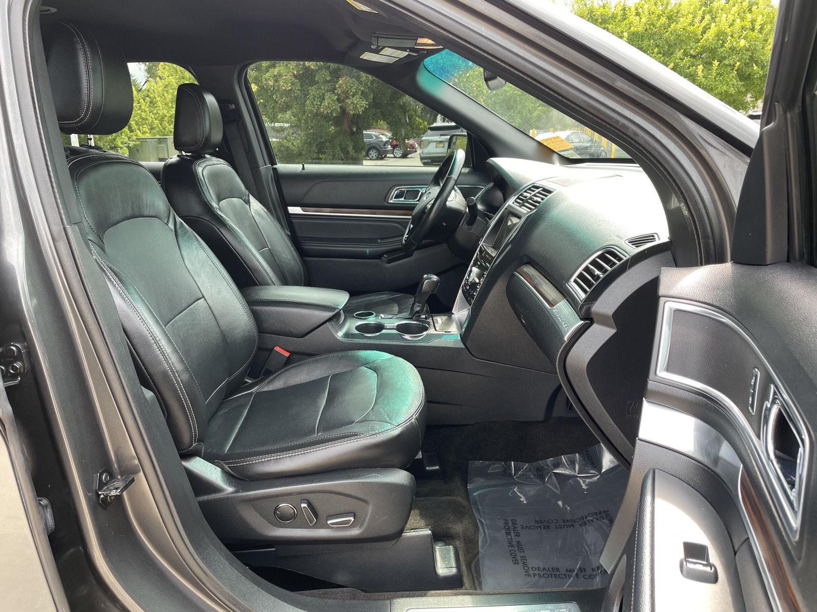 Vehicle photo 19