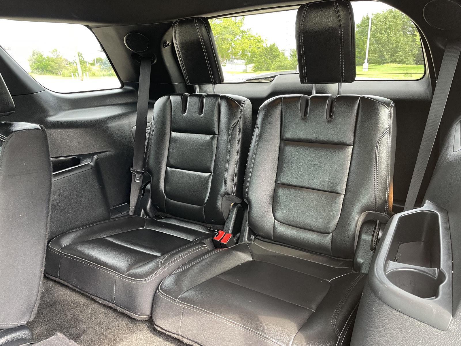 Vehicle photo 22